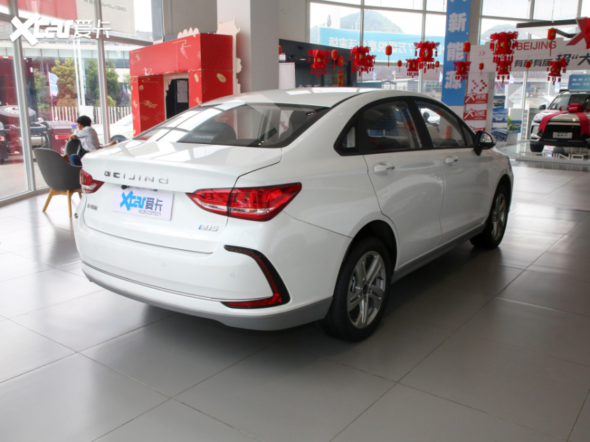 北京汽车2022款北京EU5