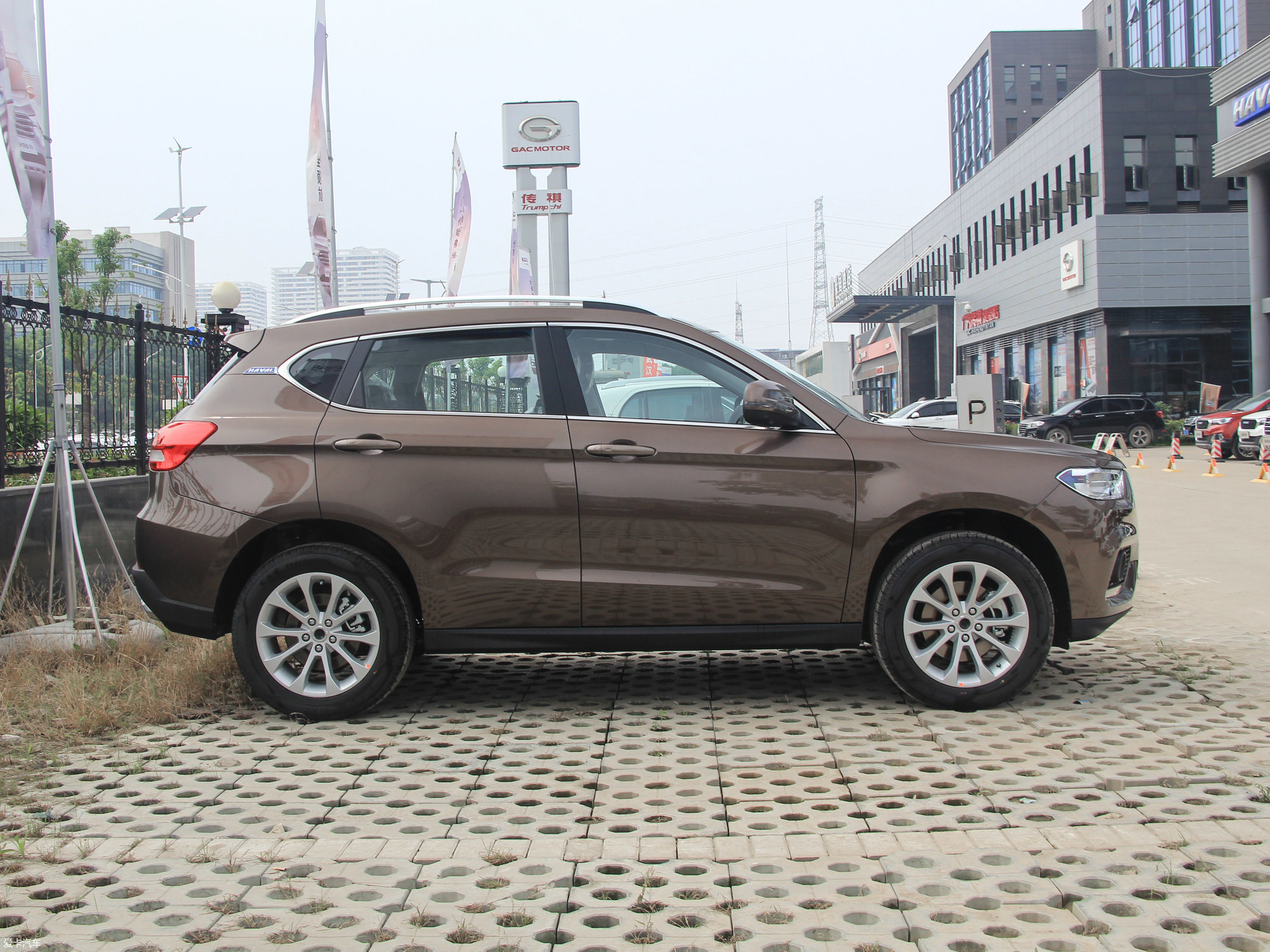 【2017款哈弗h2蓝标 1.