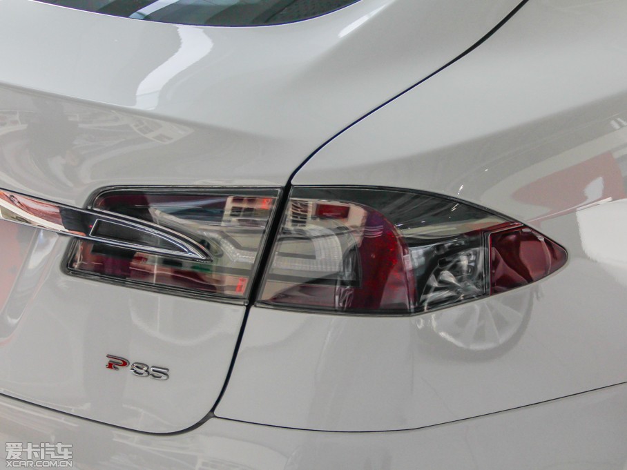 2014MODEL S P85