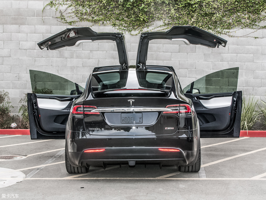 2016Model X 90D