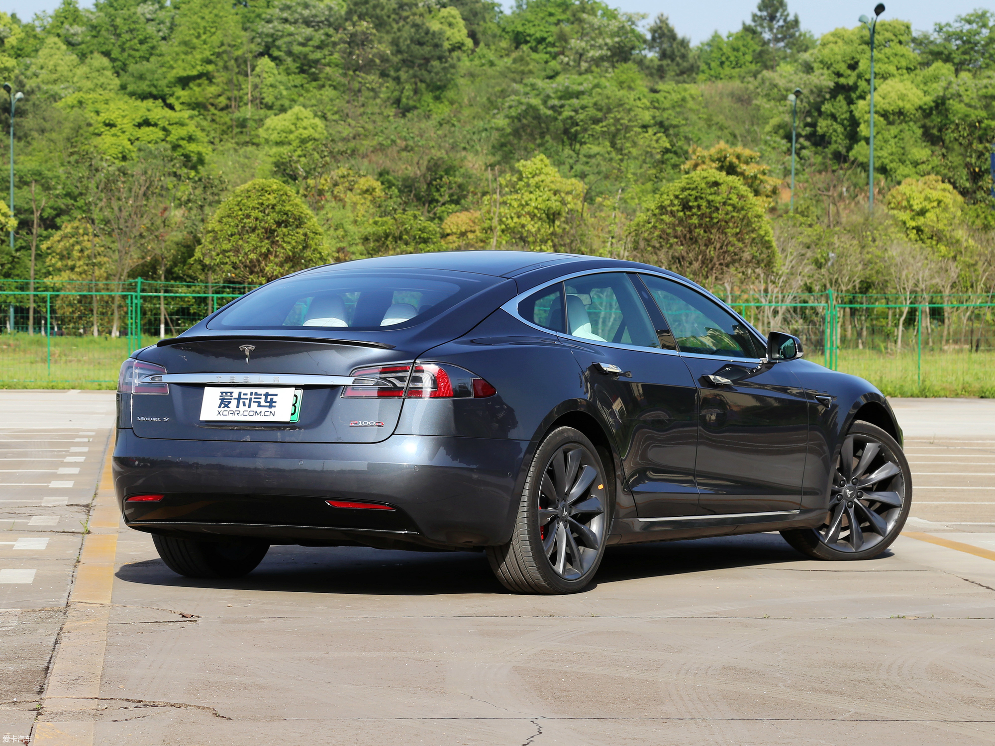 爱卡首页 汽车图片 特斯拉 model s 2017款p100d performance高性能版