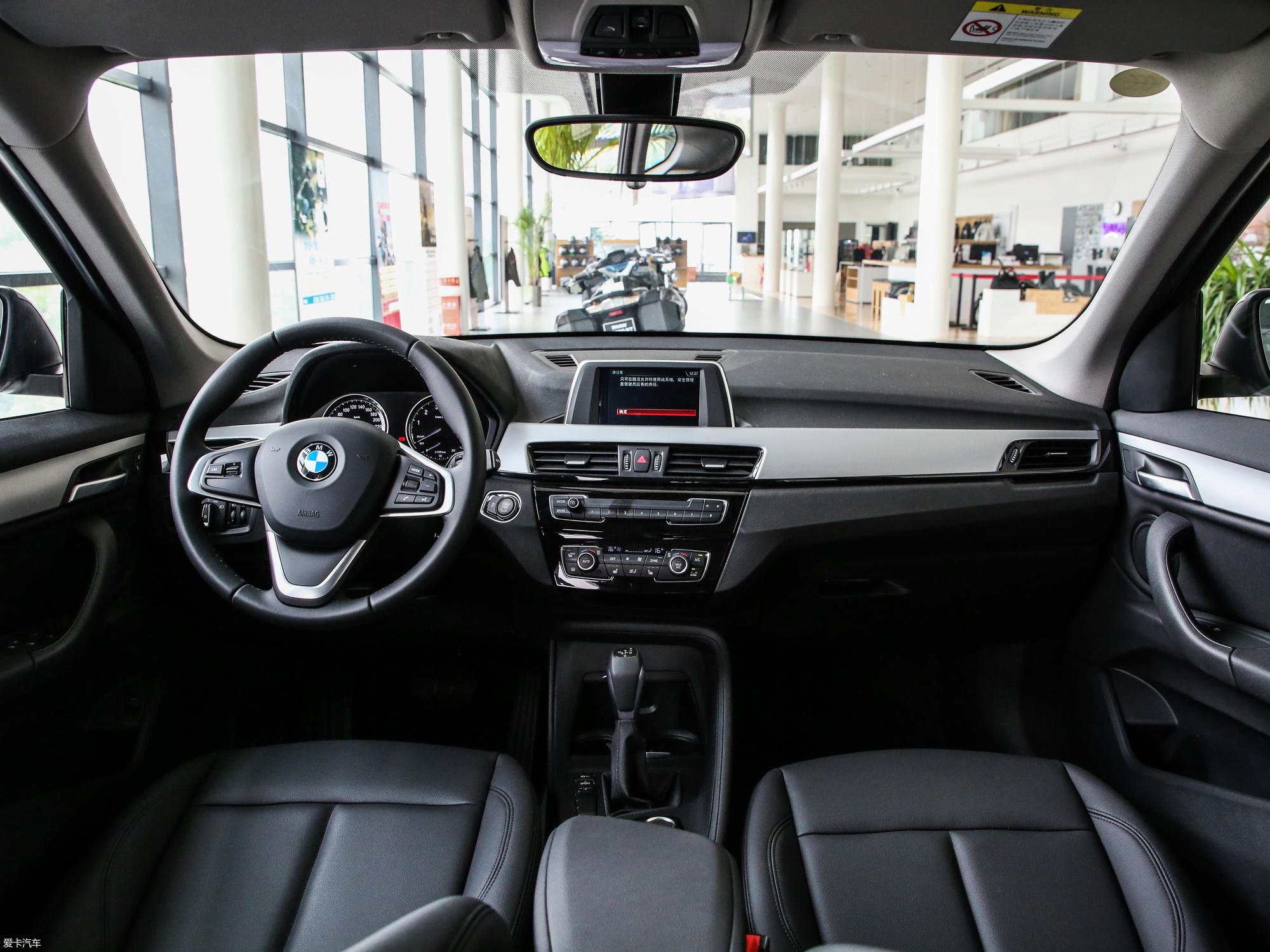 【2019款宝马x1sdrive 18li 时尚型_中控区_1/269张图片】_汽车图片