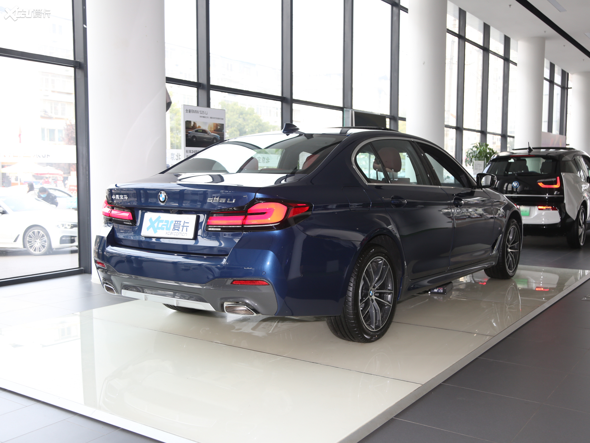 【2021款宝马5系525li m运动套装_整体外观_6/108张图片】_汽车图片