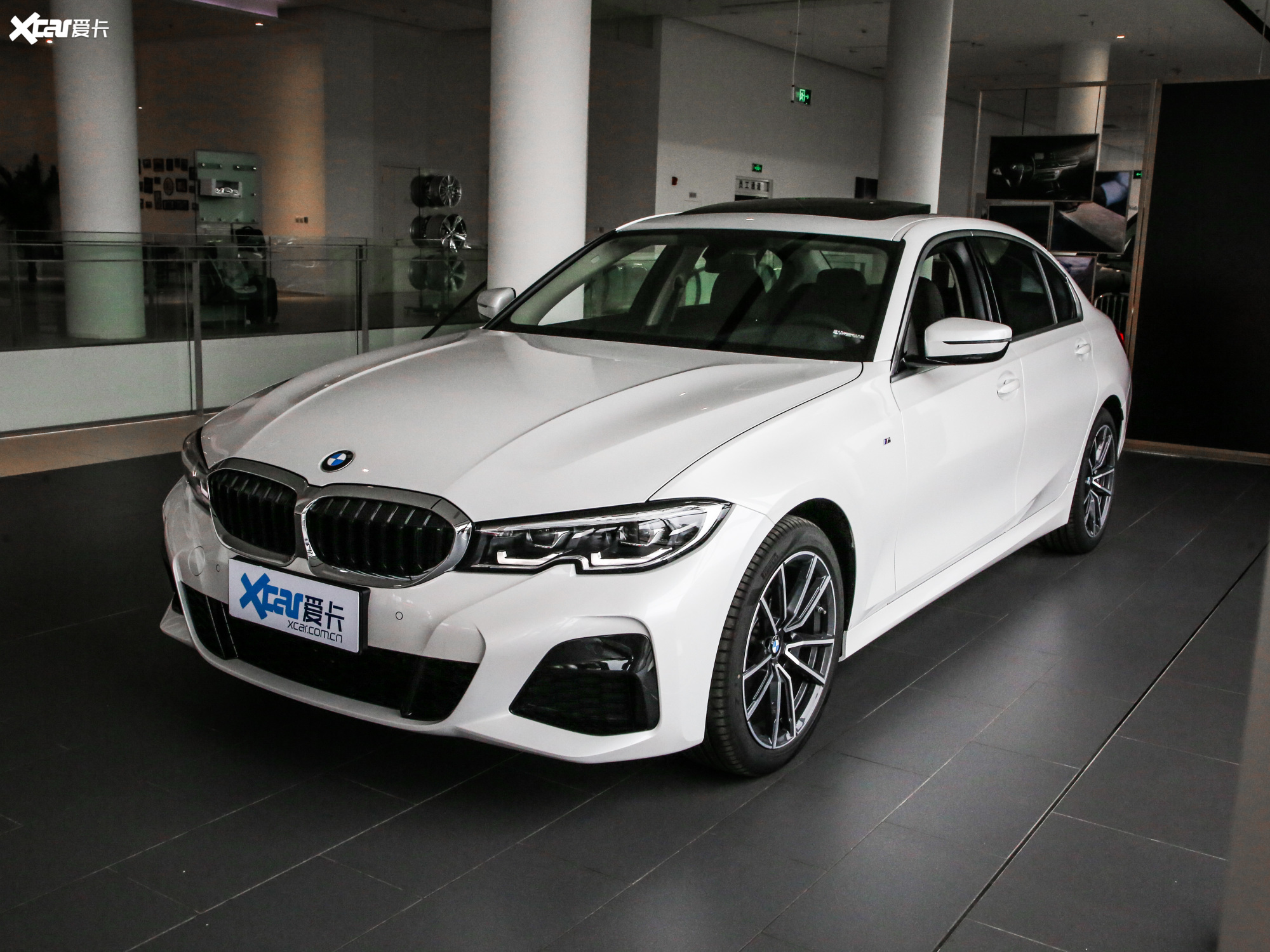 【2021款宝马3系新款 320li m运动套装_整体外观_17/2699张图片】