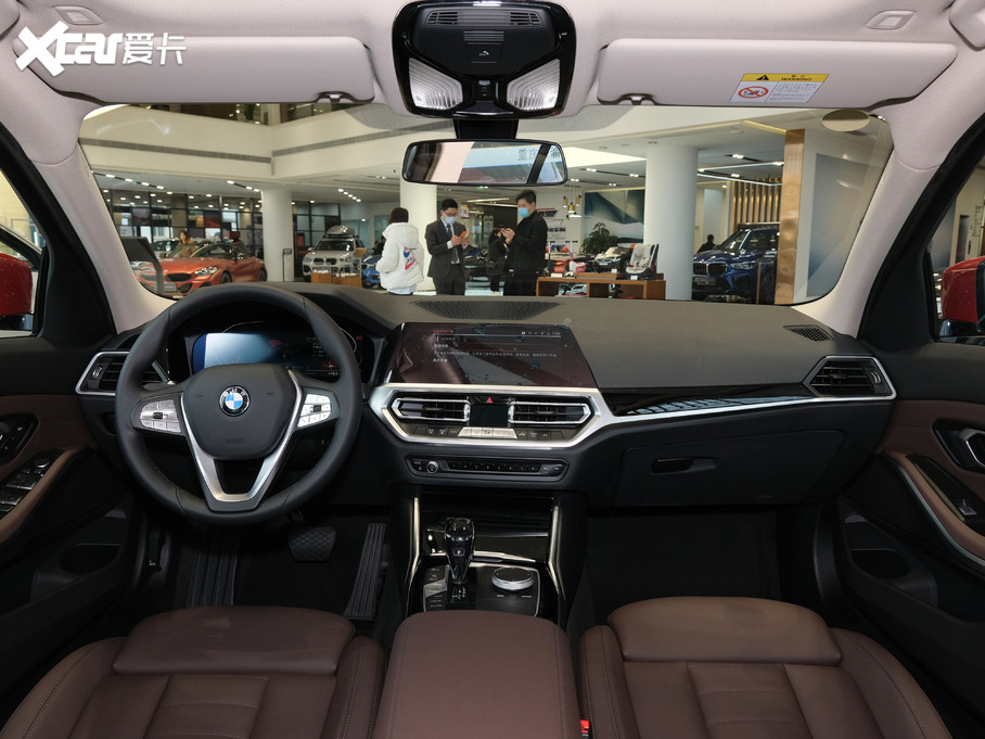 2021款宝马3系320i 运动套装