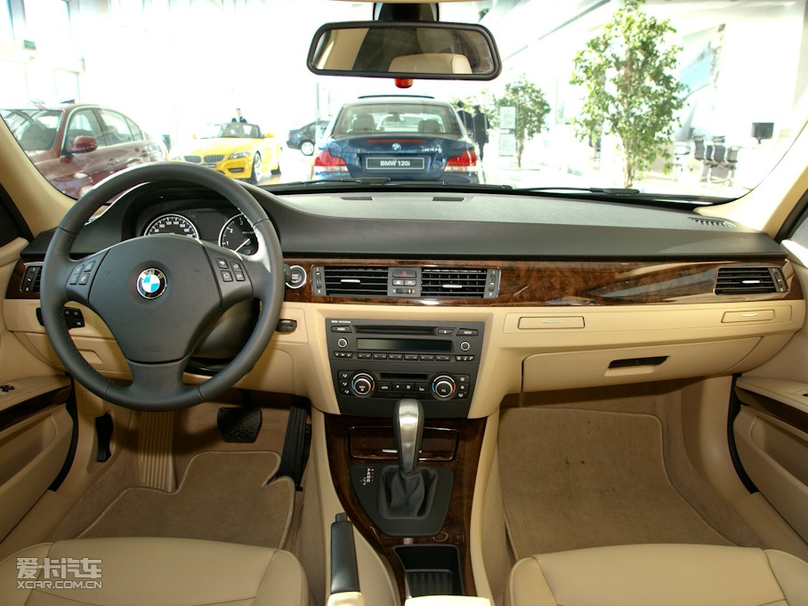 20113ϵ 320i ʱа