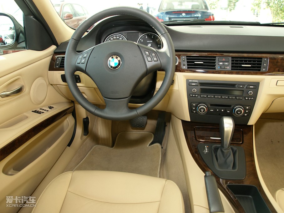 20113ϵ 320i ʱа