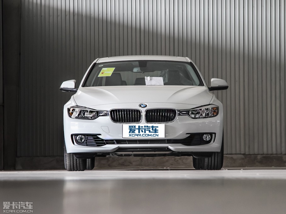 20133ϵ 320i ʱа