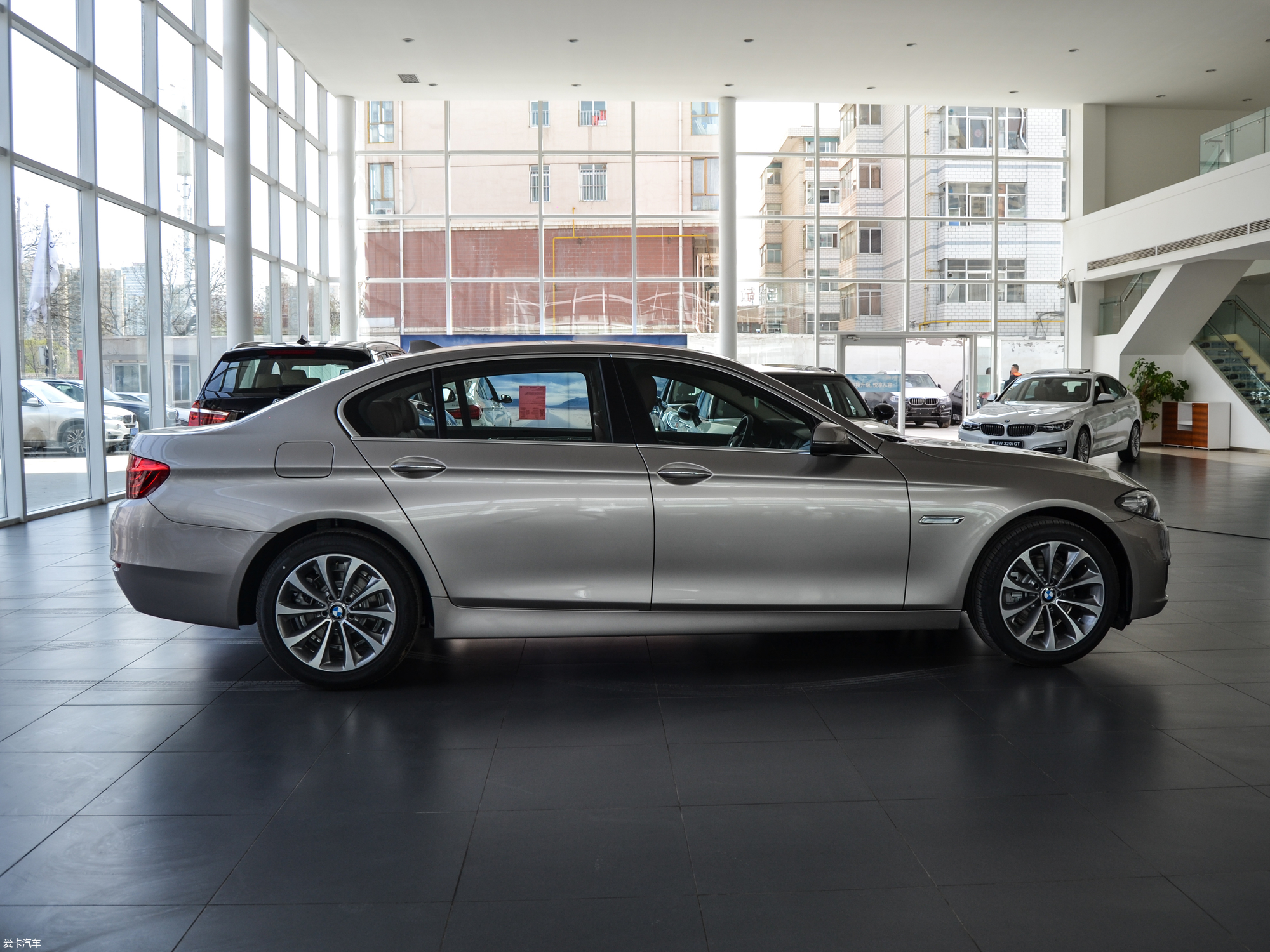 【2017款宝马5系525li 领先型_整体外观_26/1155张图片】_汽车图片