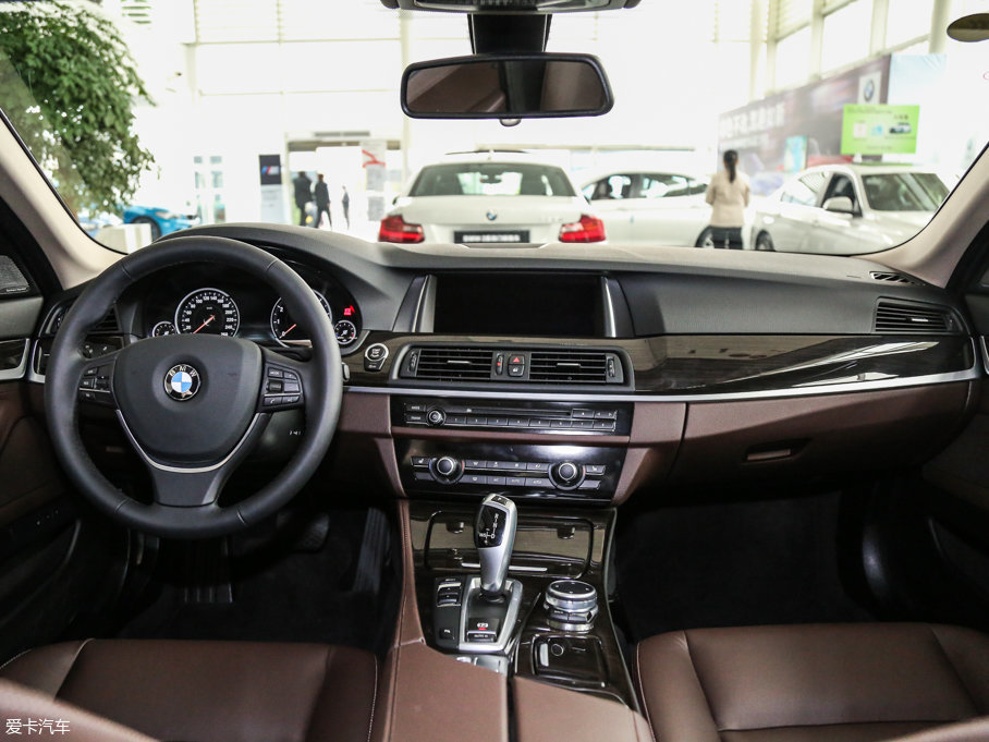 【2017款宝马5系525li 豪华设计套装_中控区_17/261张图片】_汽车图片