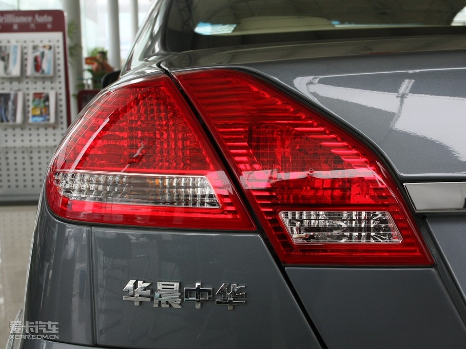 2009л 1.8L ֶ