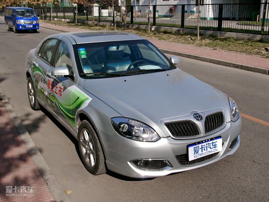 2011л 1.8L ֶ