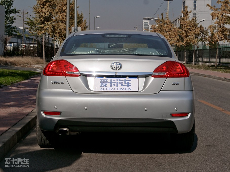 2011л 1.8L ֶ