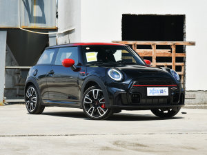 20232.0T JOHN COOPER WORKS Pat Moss ǰ45