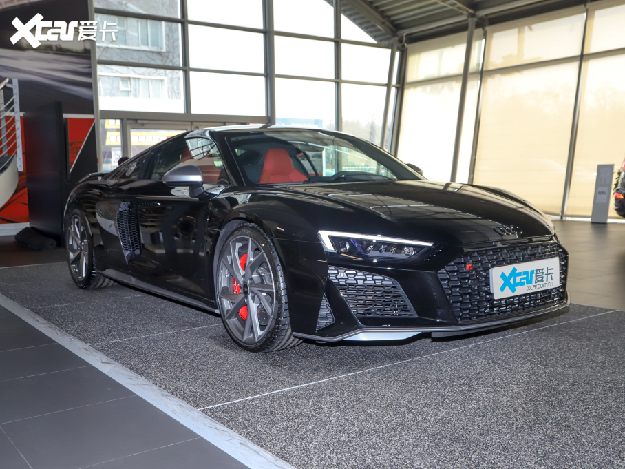 2022µR8 V10 Coupe performance