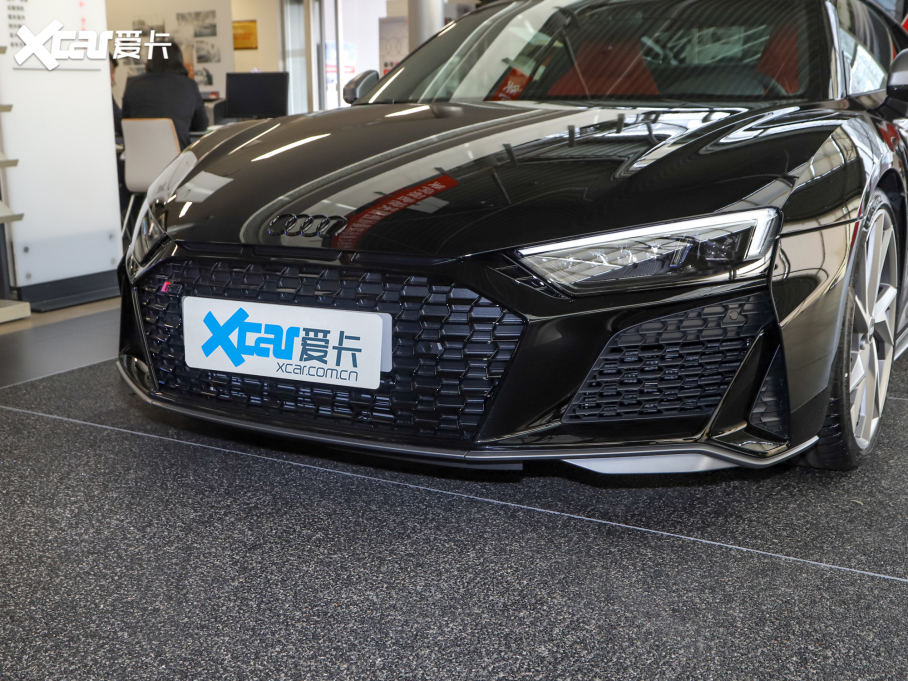 2022µR8 V10 Coupe performance
