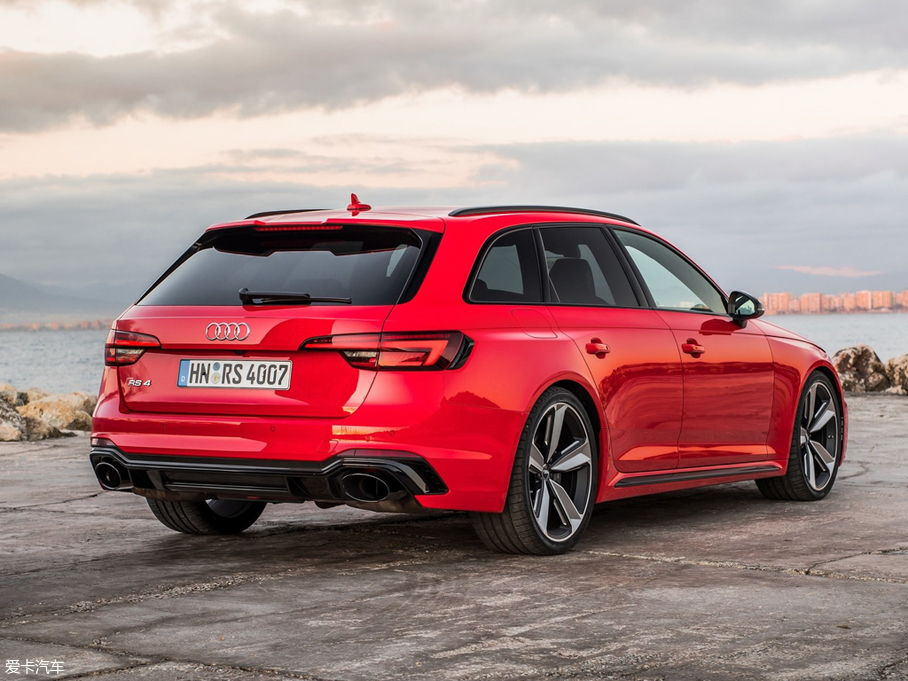 2018µRS 4 2.9T Avant