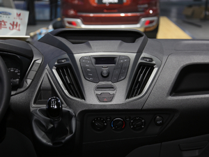 2020款2.0T 自动多功能商用车中轴低顶双开尾门 汽油 国VI 音响调节