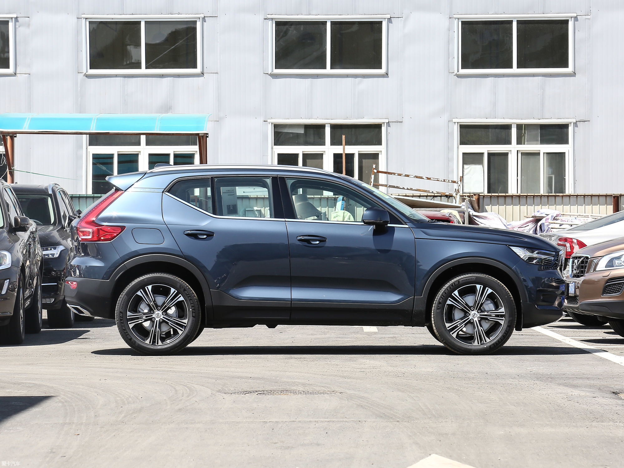 【2020款沃尔沃xc40t4 四驱 智远豪华版_整体外观_81/2618张图片】