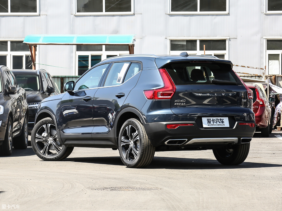 2020ֶXC40 T4  Զ