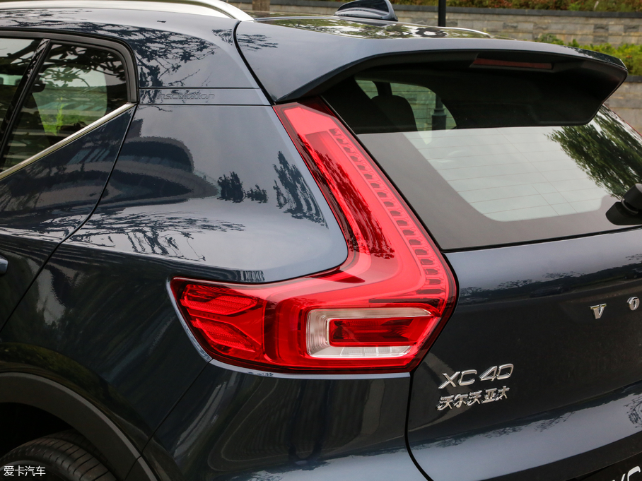 2020ֶXC40 T4  Զ