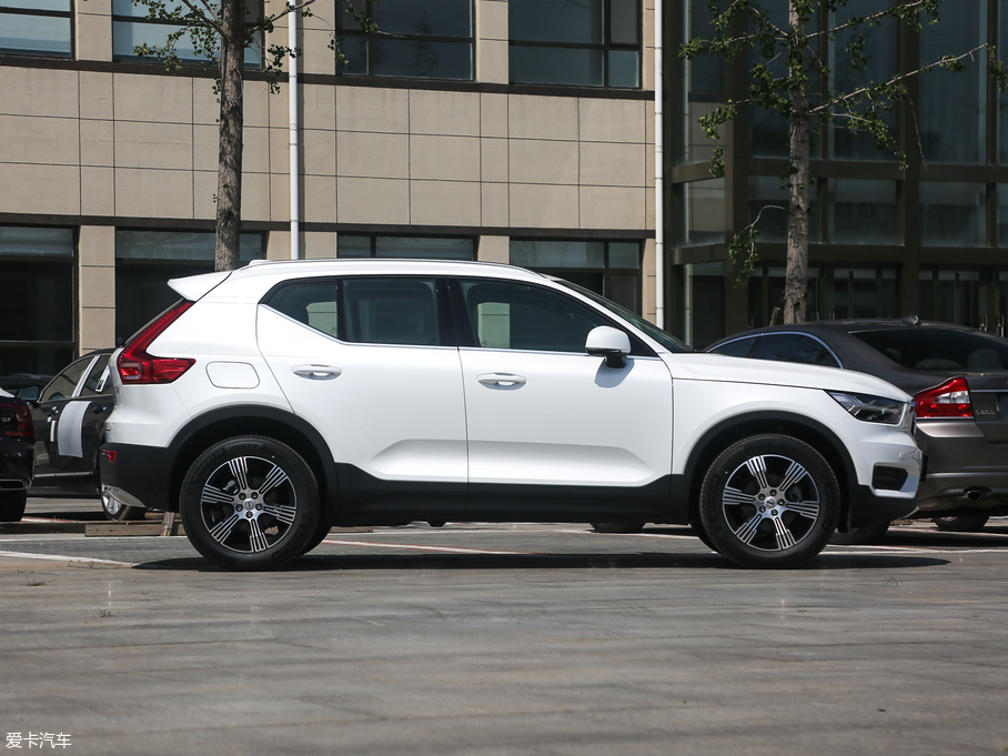 2020ֶXC40 T3 Զ