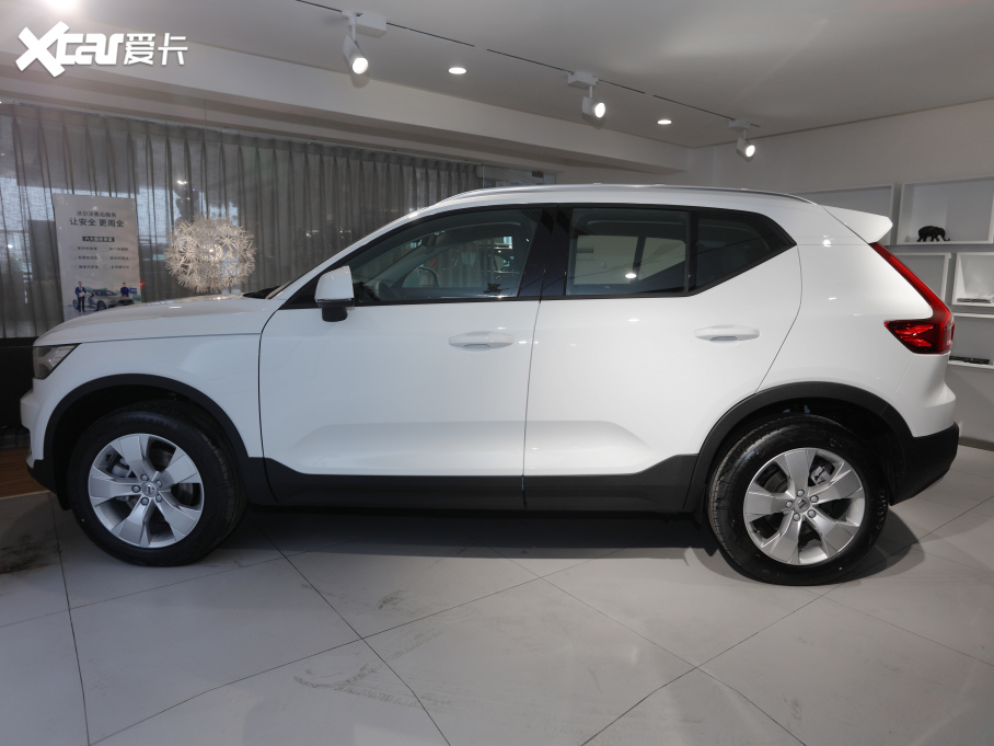 2021ֶXC40 T4 ʱа