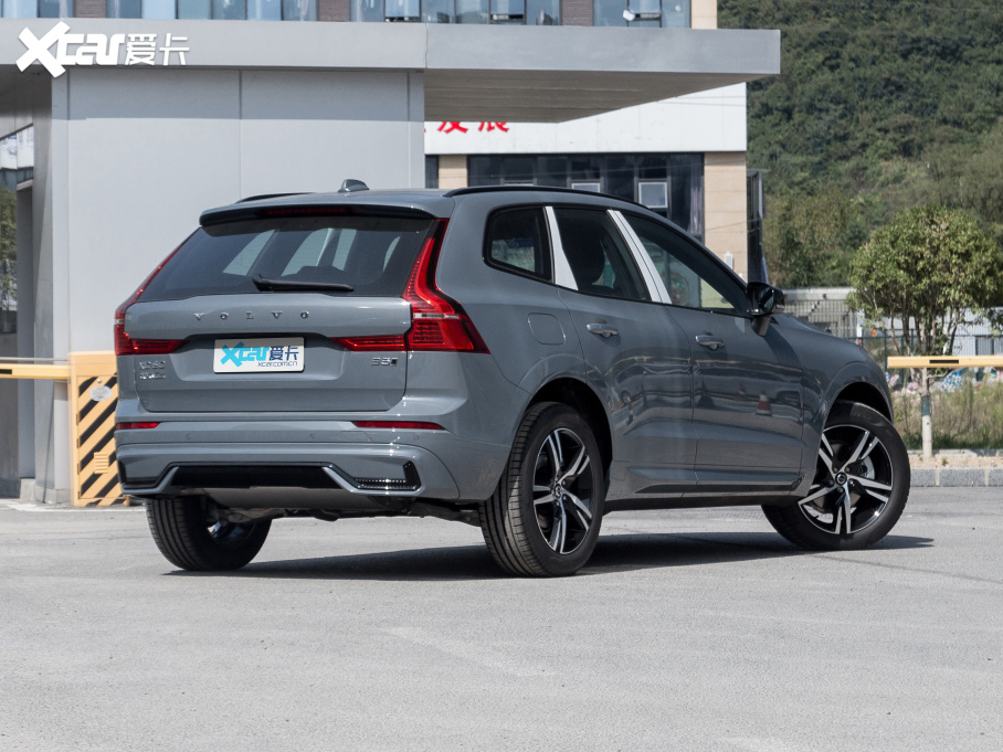 2022ֶXC60 B5 Զ˶