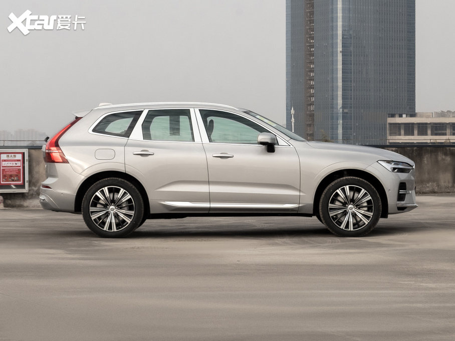 2022ֶXC60 RECHARGE T8 Զ