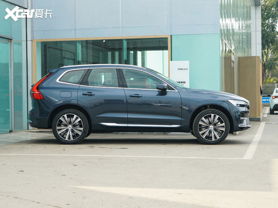 2022ֶXC60 RECHARGE T8 춯 Զ