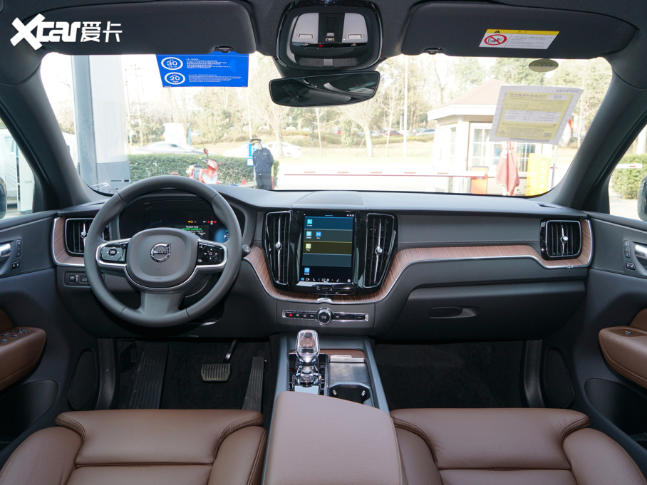 2022ֶXC60 RECHARGE T8 춯 Զ