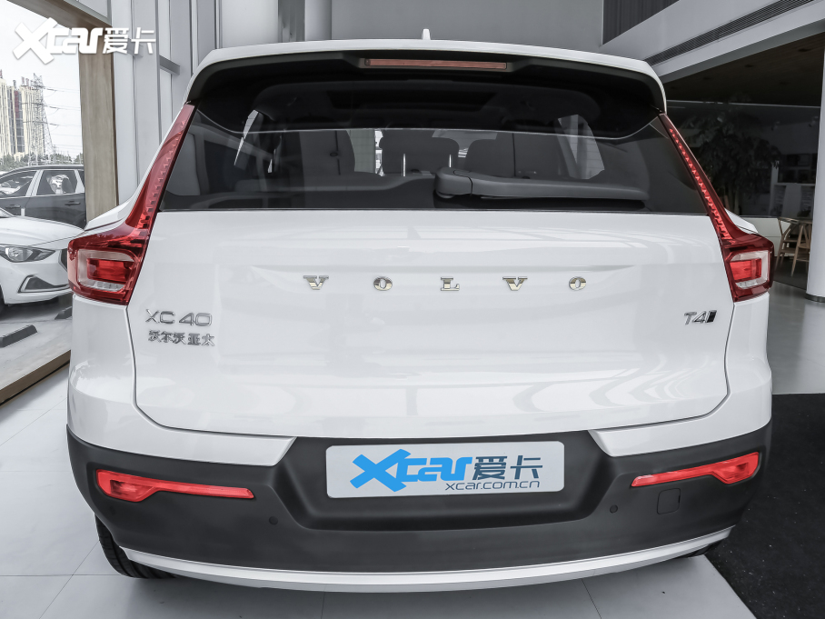 2022ֶXC40 T4 ʱа