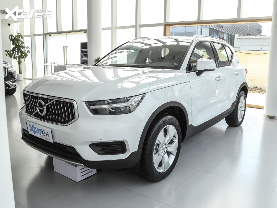 2022ֶXC40 T4 ʱа