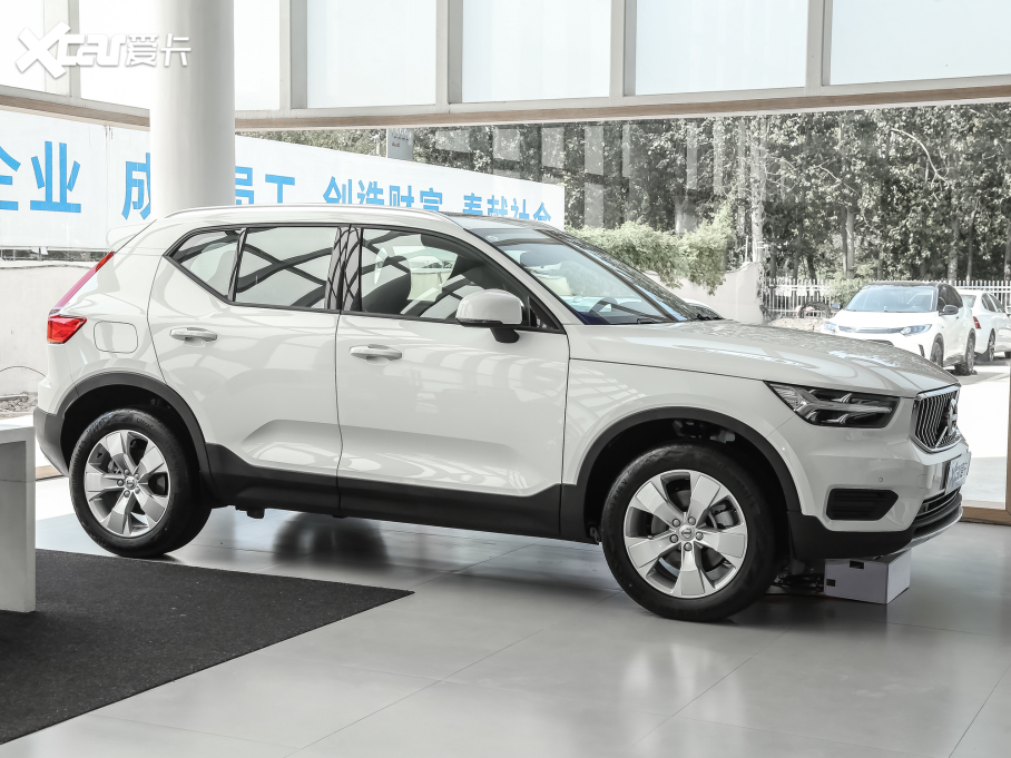 2022ֶXC40 T4 ʱа