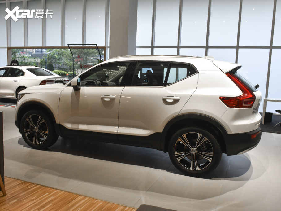 2022ֶXC40 T4 Զ