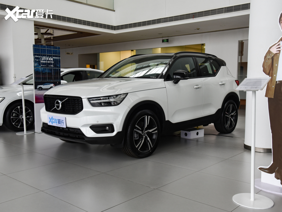 2022ֶXC40 T4 Զ˶