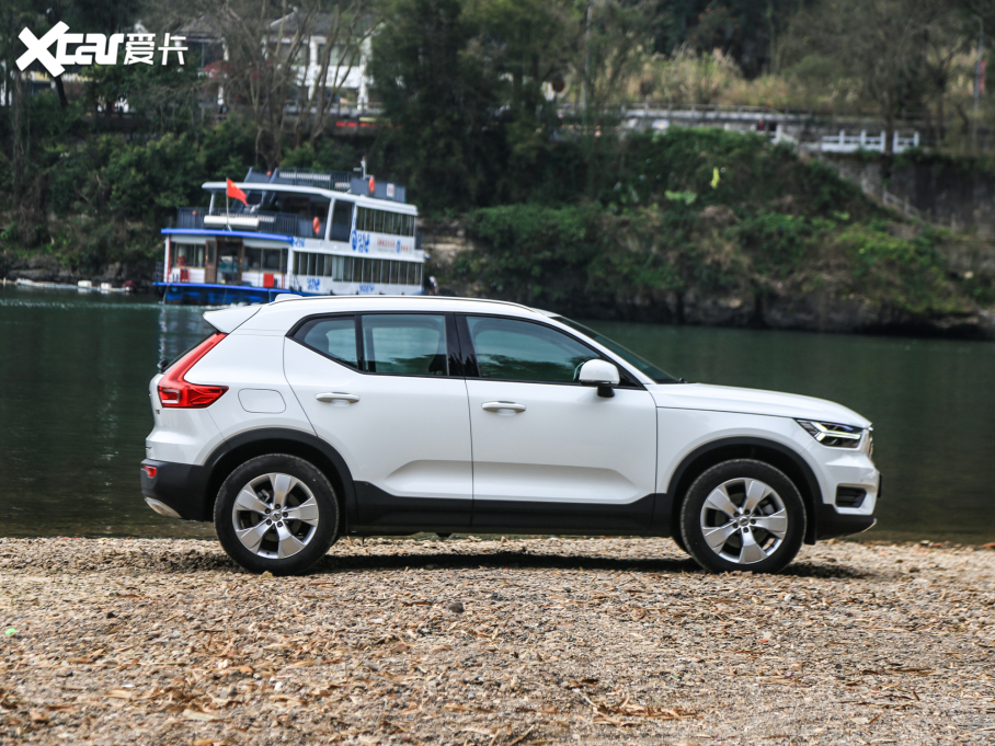 2022ֶXC40 T4 ʱа