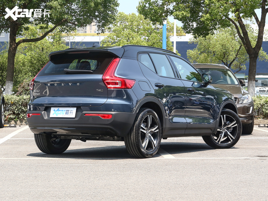 2022ֶXC40 T4 ˶