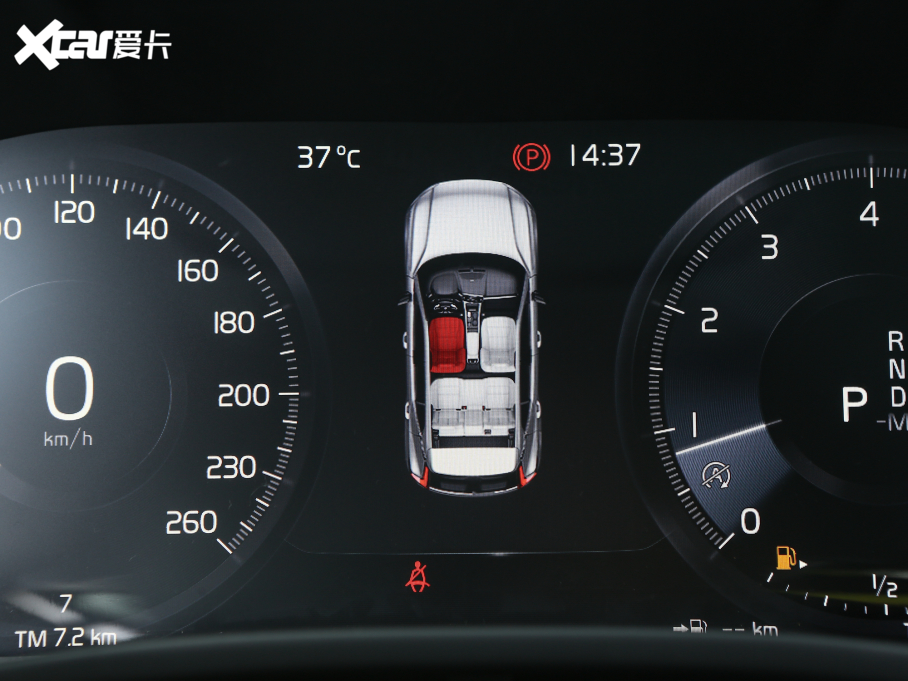 2022ֶXC40 T4 ˶