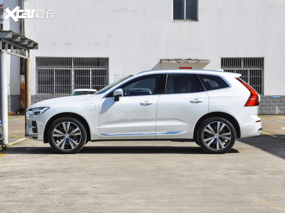 2023ֶXC60 RECHARGE T8 춯 Զ