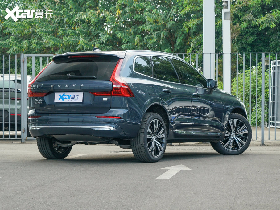 2023ֶXC60 RECHARGE T8 춯 ź