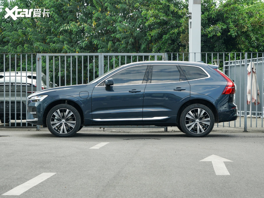 2023ֶXC60 RECHARGE T8 춯 ź