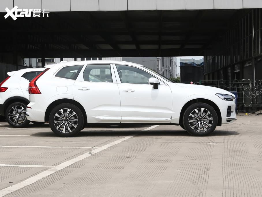 2023ֶXC60 B5 Զ