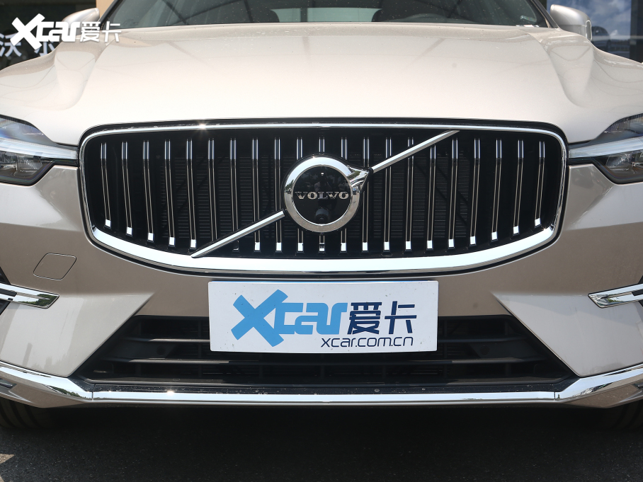 2023ֶXC60 B5 ź