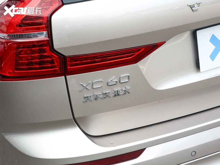 2023ֶXC60 B5 ź