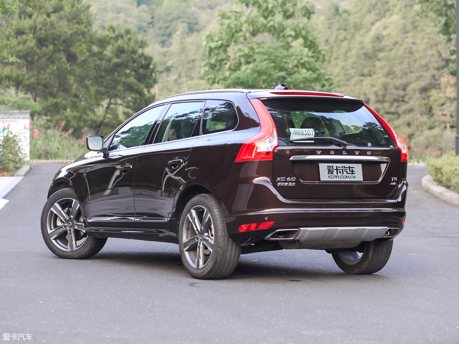 2017ֶXC60 2.0T T5 AWD Խ