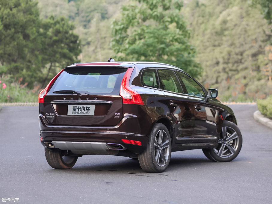 2017ֶXC60 2.0T T5 AWD Խ