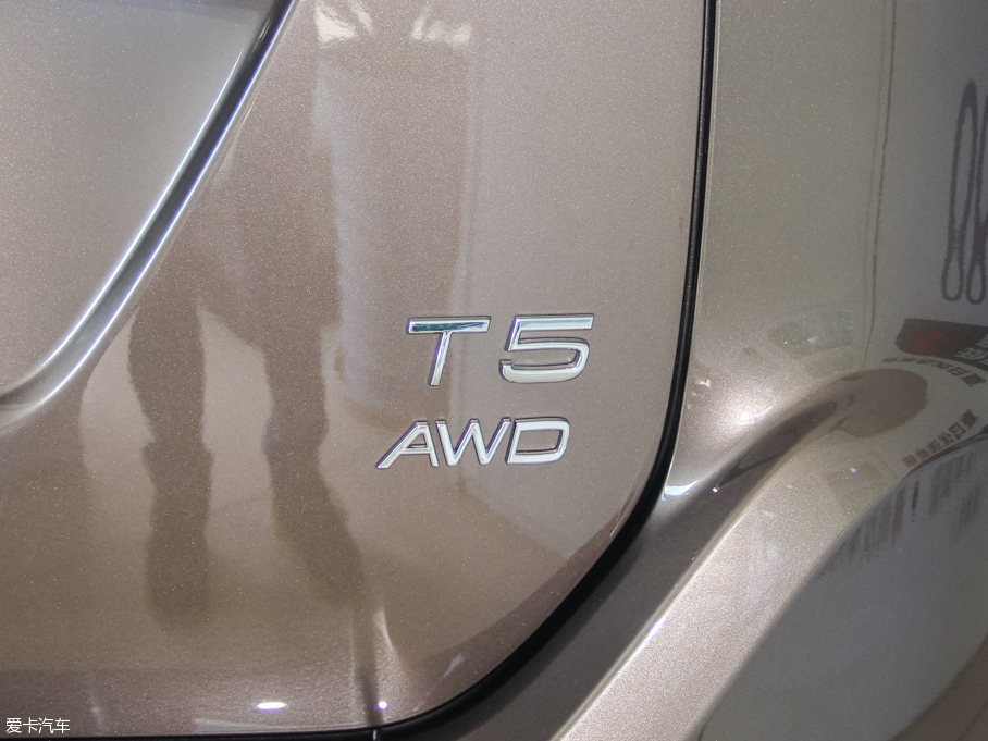 2017ֶXC60 2.0T T5 AWD Ԧ