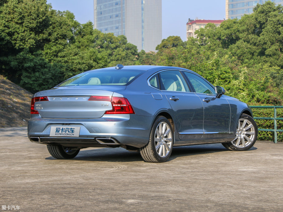 2017款沃尔沃s90长轴距t5 智雅版