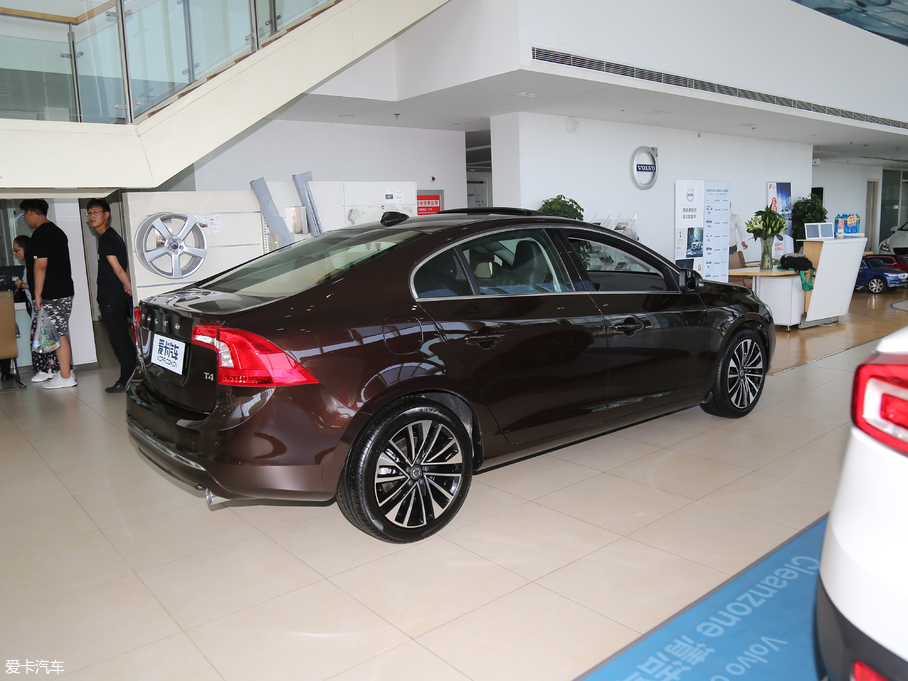 2018ֶS60 L 2.0T T4 Զȡ